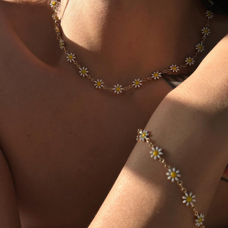Chloe & Co. Blooming Daisy Chain Collection