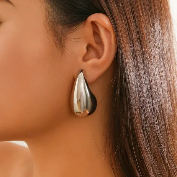 Timeless Nostalgic Teardrop Earrings