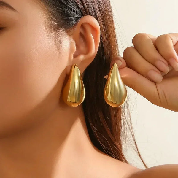 Timeless Nostalgic Teardrop Earrings